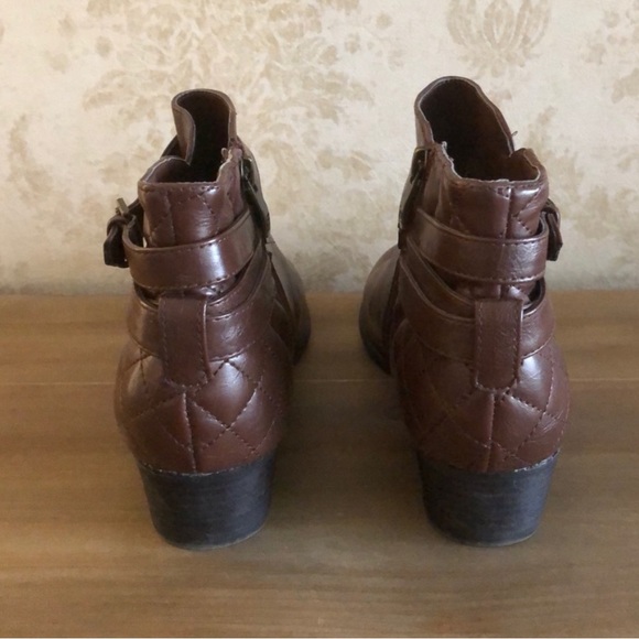 Liz Claiborne ankle boots - Picture 3 of 7